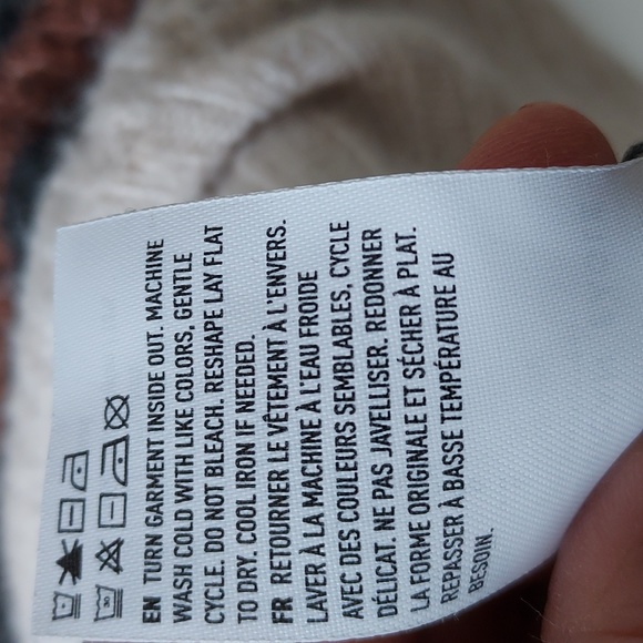 American Eagle s/p long sleeve v neck sweater white black brown - Picture 8 of 11